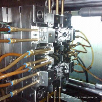 Precision plastic injection mold with 10,000 hours lifespan